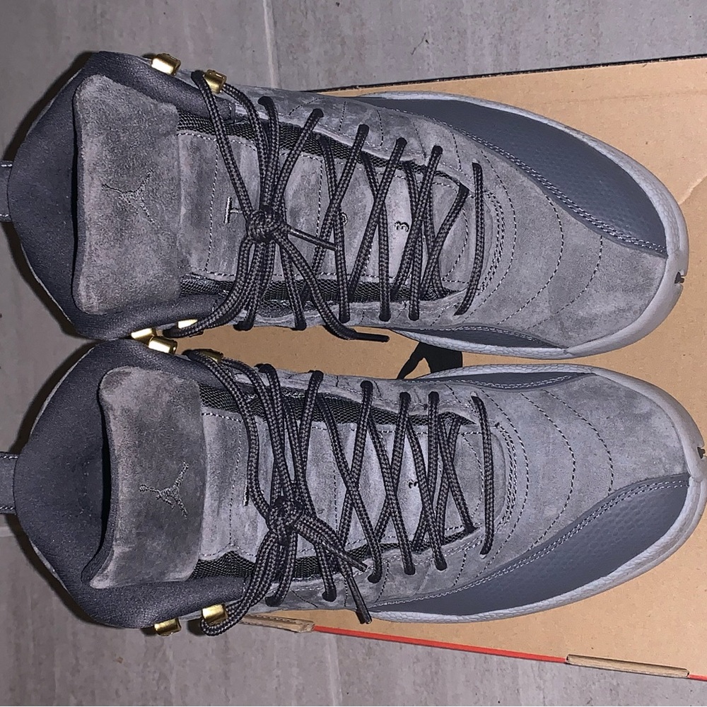 Wolf grey 12s